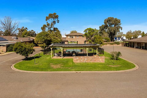Quality Inn Carriage House - Accommodation NT 1