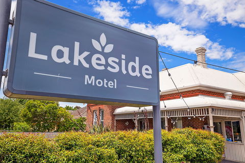 Hamilton Lakeside Motel - Accommodation NT 2