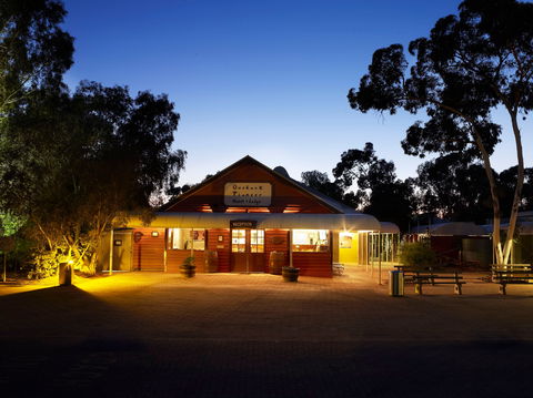 Outback Hotel & Lodge - NT Tourism 0
