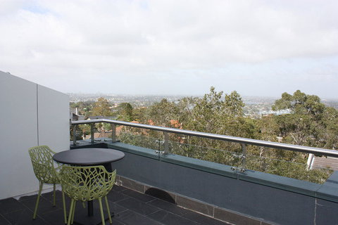 Hotel Urban St Leonards - Accommodation NT 2