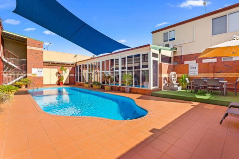 Quality Inn Railway - Accommodation NT 12