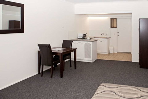 Comfort Inn & Suites Riverland - Accommodation NT 5
