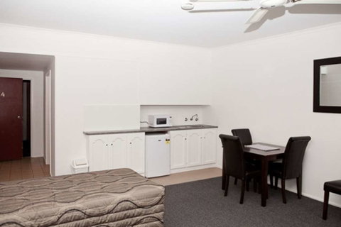 Comfort Inn & Suites Riverland - Accommodation NT 6