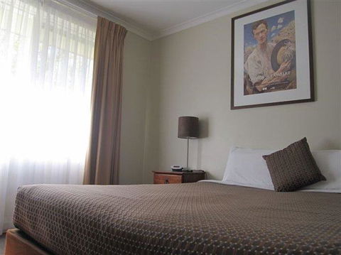Forrest Hotel & Apartments - Accommodation NT 7