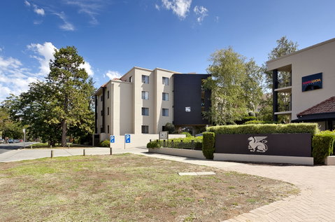 Astra Apartments The Griffin - Accommodation NT 3