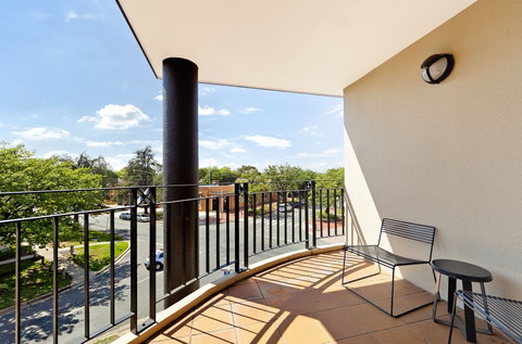 Astra Apartments The Griffin - Accommodation NT 9