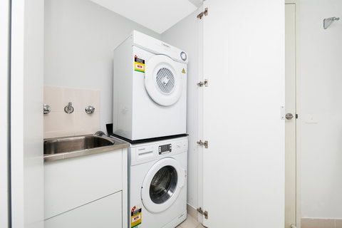 Astra Apartments The Griffin - Accommodation NT 13
