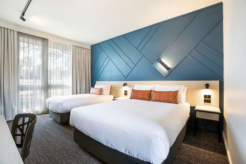 Nightcap At Sandown Park Hotel - Accommodation NT 1