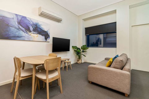 Terminus Apartment Hotel, Ascend Coll - Accommodation NT 2