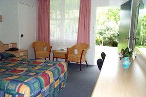 Colonial Court Motor Inn - Accommodation NT 1