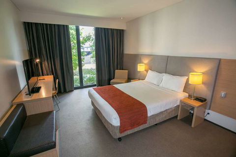 Alpha Hotel Eastern Creek - NT Tourism 2