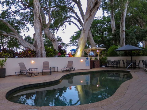 Marlin Waters Beachfront Apts - NT Tourism 0