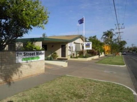 7th St Motel - NT Tourism 0