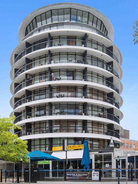 Madison Tower Mill Hotel - Accommodation NT 0
