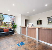 Comfort Inn Deakin Palms - Accommodation NT