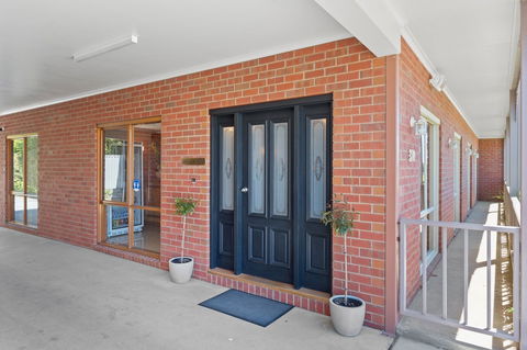 Burke & Wills Motor Inn - Accommodation NT 2