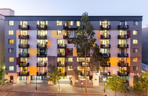 Mont Clare Boutique Apartments - Accommodation NT 2