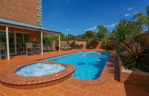 Best Western Plus Hovell Tree Inn - Accommodation NT 4