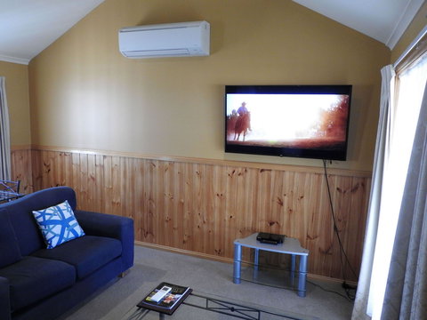 Golden Heritage Motor Inn & Cottages - Accommodation NT 7