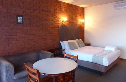 Meramie Motor Inn - Accommodation NT 11