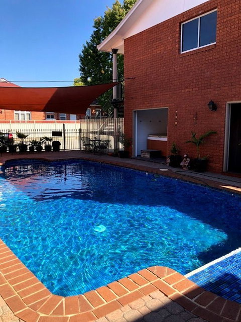 Meramie Motor Inn - Accommodation NT 14