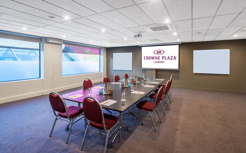 Crowne Plaza Canberra - Accommodation NT 8