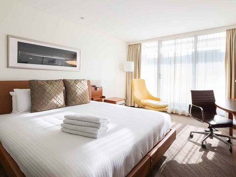 Novotel Canberra - Accommodation NT 3