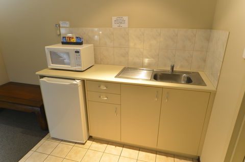 Wattle Grove Motel - Accommodation NT 5
