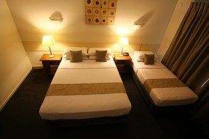 Emerald Maraboon Motor Inn - Accommodation NT 9