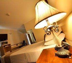 Emerald Maraboon Motor Inn - Accommodation NT 11