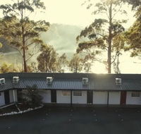 The Fox  Hounds Inn - Accommodation NT