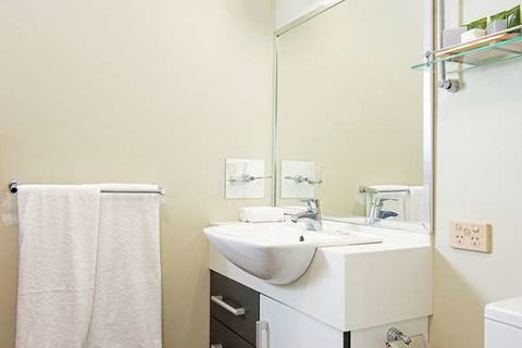 Mantra One Sandy Bay Road - Accommodation NT 1