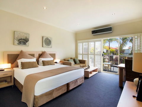 Oaks Pacific Blue Resort - NT Tourism 0