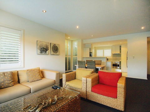 Oaks Pacific Blue Resort - NT Tourism 2
