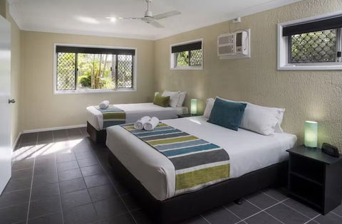The Beach Motel Hervey Bay - NT Tourism 1
