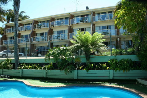 Sapphire Waters Motor Inn - NT Tourism 0
