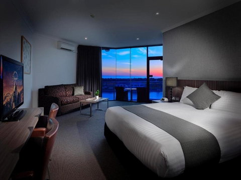 The Lakes Resort Hotel - Accommodation NT 2