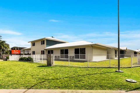 Econo Lodge Beachside - Accommodation NT 0