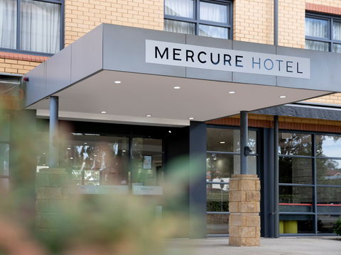 Mercure Sydney Blacktown - NT Tourism 1
