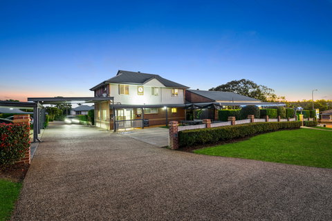 Ambassador On Ruthven Motel - Accommodation NT 0
