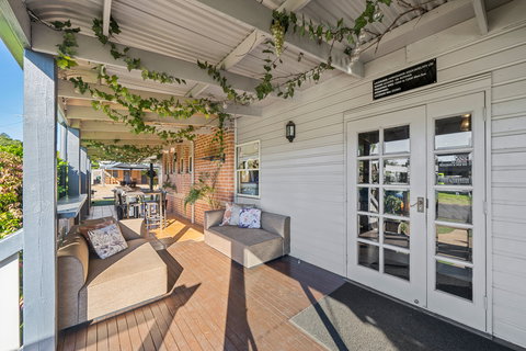 Ambassador On Ruthven Motel - Accommodation NT 1