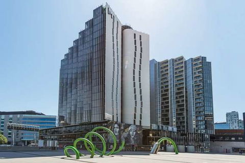 Peppers Docklands - NT Tourism 0