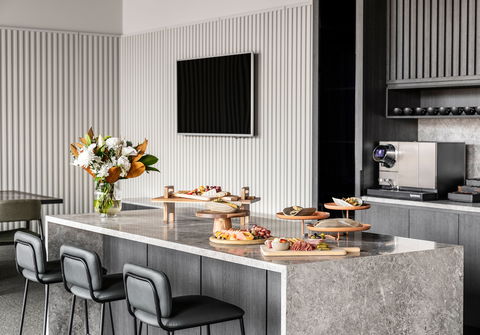 Oakwood Premier Melbourne - Accommodation NT 1