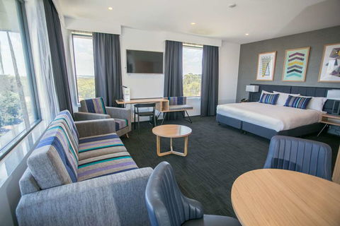 Alpha Hotel Eastern Creek - NT Tourism 13