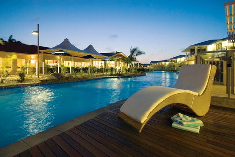 Oaks Pacific Blue Resort - NT Tourism 1