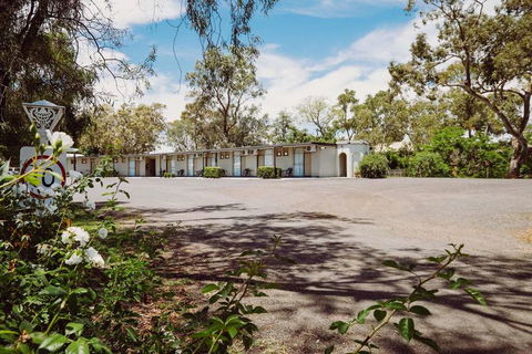 Artesian Spa Motor Inn - Accommodation NT 1