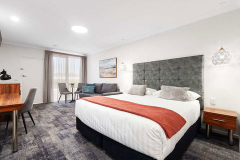 Comfort Inn Deakin Palms - Accommodation NT 2