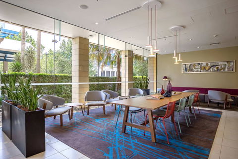 Courtyard By Marriott Sydney-North Ryde - NT Tourism 1