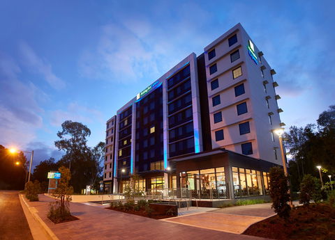 Holiday Inn Express Sydney Macquarie Pk - NT Tourism 1