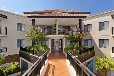 Astra Apartments The Griffin - Accommodation NT 2
